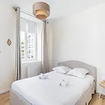 Guestready - Apt Moderne - Direct Champs Elysees * Clichy