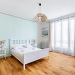 Guestready - Apt Moderne - Direct Champs Elysees Apartmán *