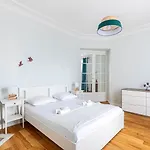 Guestready - Apt Moderne - Direct Champs Elysees Clichy